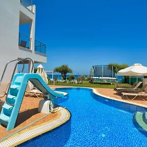 Seafront Πρωταράς